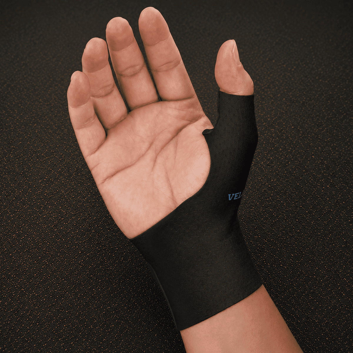 Adjustable Wrist & Thumb Compression Sleeves - Darian Fits